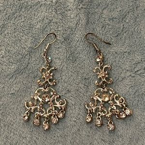 Chandelier earrings with rhinestones